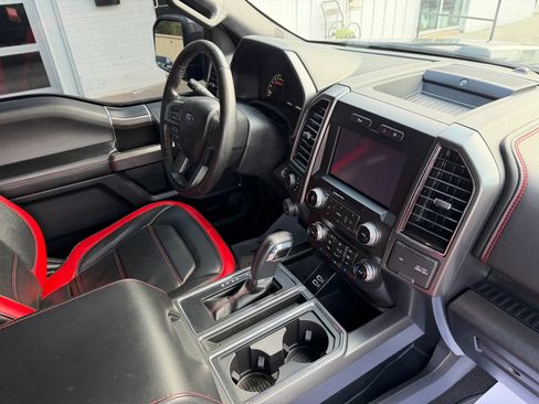 Used 2019 Ford F150 Lariat w/ Equipment Group 502A Luxury AWD/4WD image 14