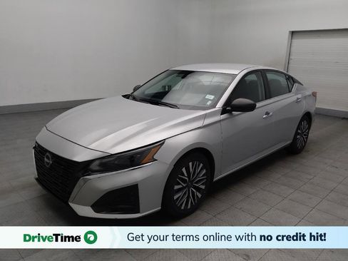 Used 2024 Nissan Altima 2.5 SV image 1