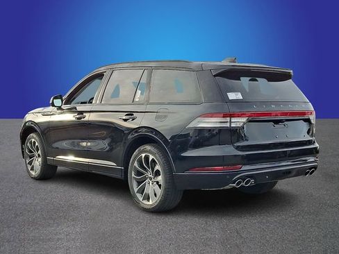 New 2026 Lincoln Aviator AWD w/ Jet Appearance Package image 4