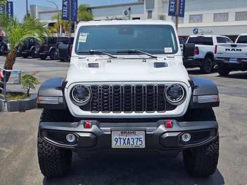 Used 2025 Jeep Wrangler Unlimited Rubicon w/ Safety Group AWD/4WD image 2