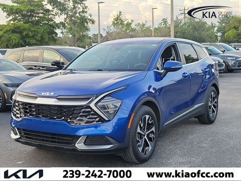 Certified 2024 Kia Sportage EX FWD image 3