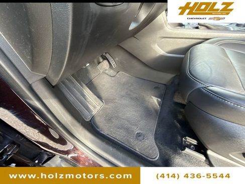 Certified 2023 Chevrolet Traverse LT image 33