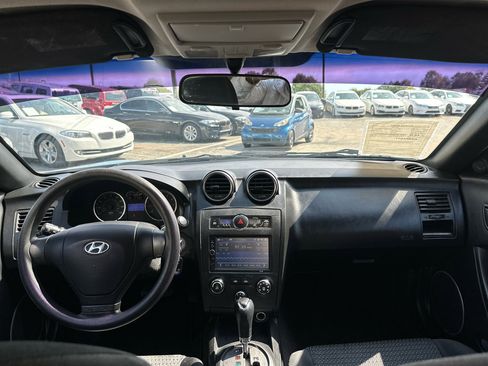 Used 2007 Hyundai Tiburon GS image 2