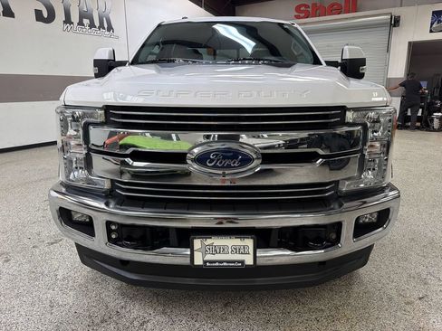 Used 2017 Ford F250 Lariat w/ Lariat Value Package AWD/4WD image 12