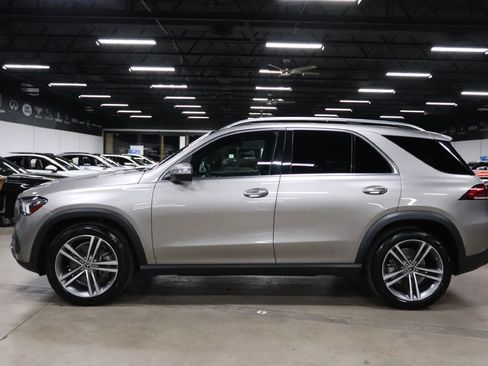 Used 2022 Mercedes-Benz GLE 450 450 4MATIC image 2