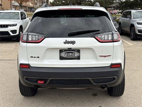 Used 2019 Jeep Cherokee Trailhawk image 6