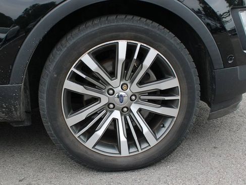 Used 2017 Ford Explorer Platinum image 47