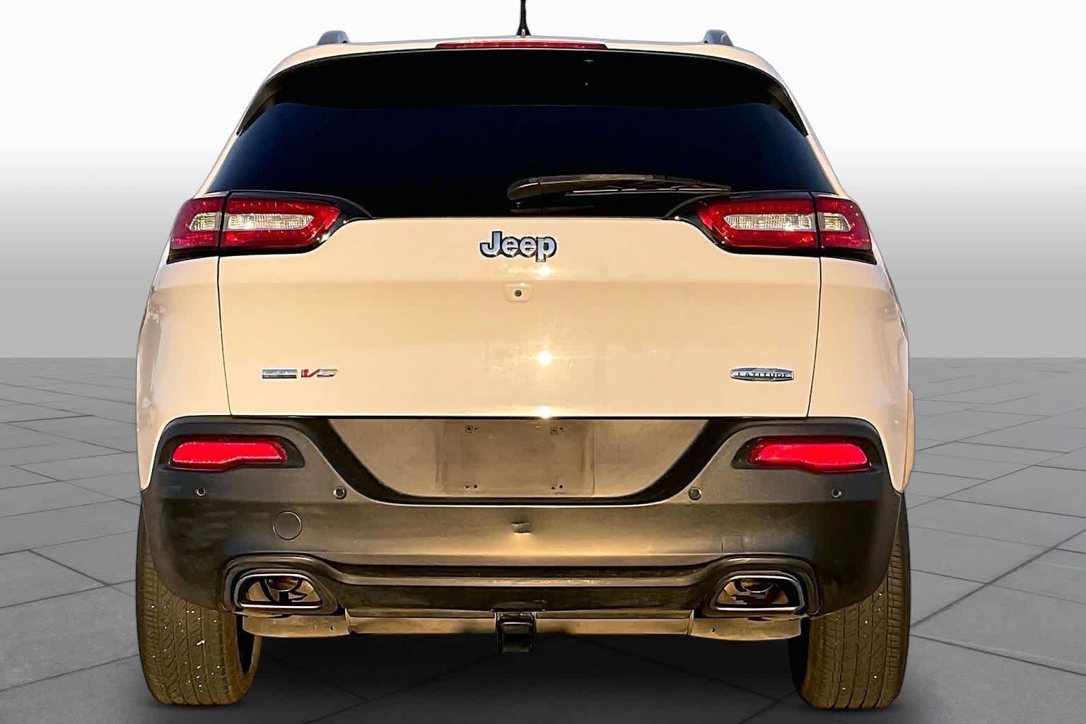Used 2015 Jeep Cherokee Latitude FWD image 6