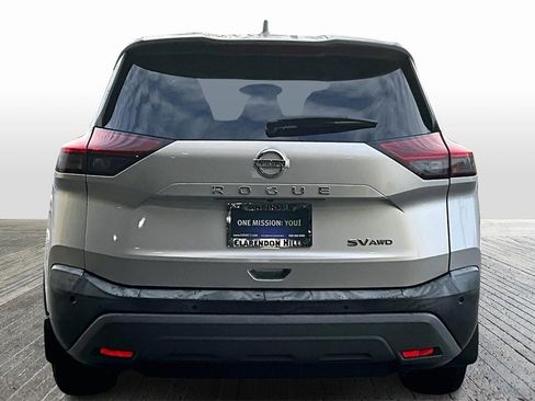 Used 2021 Nissan Rogue SV image 7