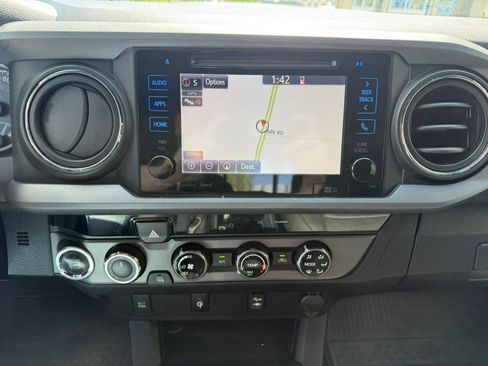 Used 2017 Toyota Tacoma TRD Sport w/ Tow Package AWD/4WD image 19