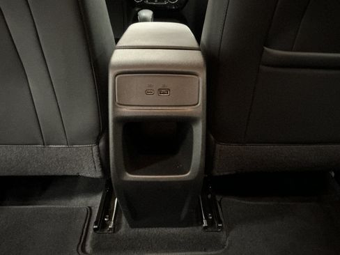 Certified 2024 Chevrolet Trax RS FWD image 23