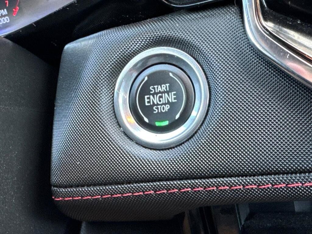 Used 2023 Chevrolet Colorado Z71 w/ Z71 Convenience Package 2 AWD/4WD image 16