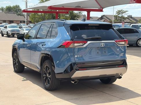 Used 2022 Toyota RAV4 XSE AWD/4WD image 5