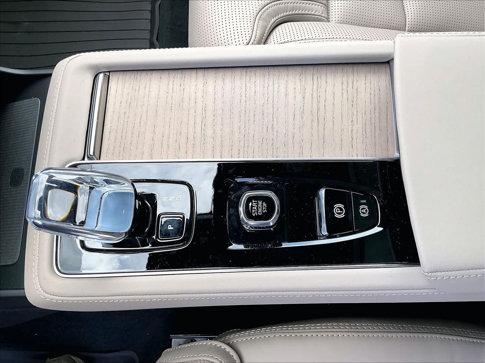 New 2027 Volvo XC90 B6 Ultra AWD/4WD image 10