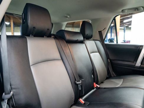 Used 2022 Toyota 4Runner SR5 Premium w/ Moonroof Package AWD/4WD image 33