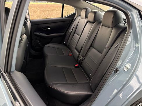 Used 2025 Nissan Sentra SR w/ SR Premium Package image 25