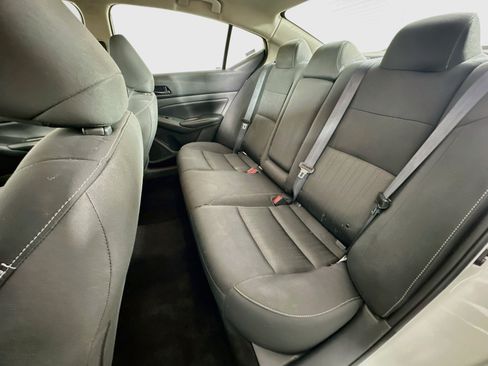 Used 2025 Nissan Altima 2.5 SV FWD image 26