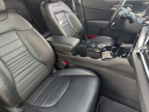 Certified 2023 Kia Sportage SX Prestige image 8