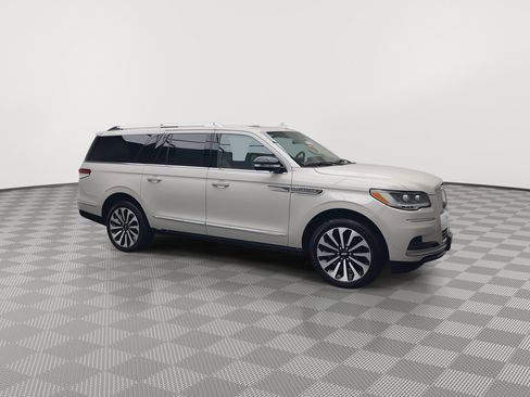 Used 2023 Lincoln Navigator L Reserve AWD/4WD image 45