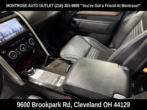 Used 2019 Land Rover Discovery HSE Luxury image 14