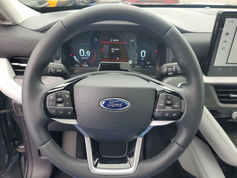 New 2026 Ford Explorer Platinum w/ LUX Leather Package image 17