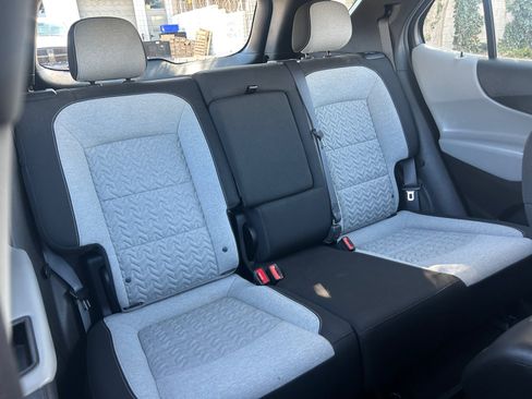 Used 2022 Chevrolet Equinox LS w/ LPO, Floor Liner Package FWD image 18