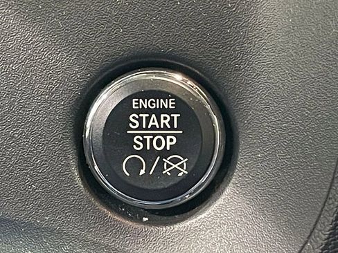 Used 2012 Dodge Challenger R/T RWD image 72
