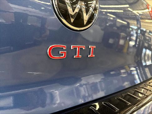 New 2026 Volkswagen GTI SE FWD image 9