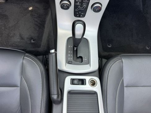 Used 2013 Volvo C70 T5 FWD image 25