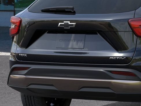 New 2026 Chevrolet Trax ACTIV FWD image 38
