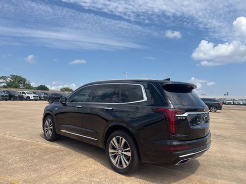 Used 2020 Cadillac XT6 Premium Luxury FWD image 17