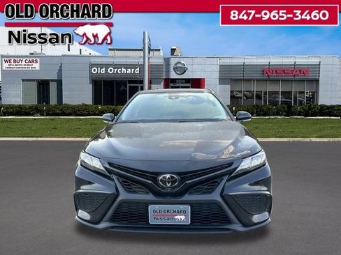 Used 2023 Toyota Camry SE FWD image 2