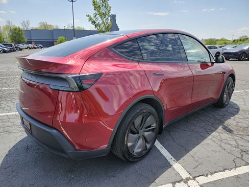 Used 2026 Tesla Model Y AWD image 17