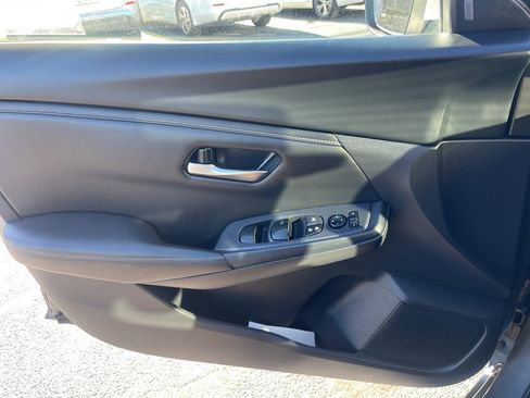 Certified 2023 Nissan Sentra SV image 9