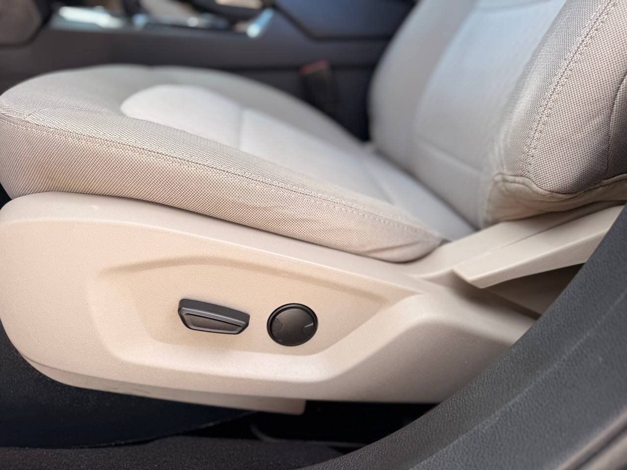 Used 2019 Ford Explorer FWD image 23
