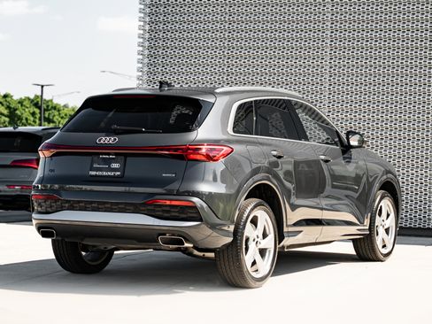 Certified 2025 Audi Q5 Premium w/ Premium Plus AWD/4WD image 4