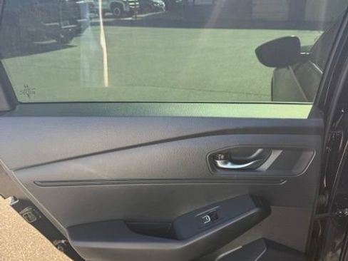 Used 2023 Honda Accord EX image 33