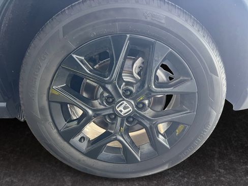 Used 2025 Honda HR-V Sport image 14