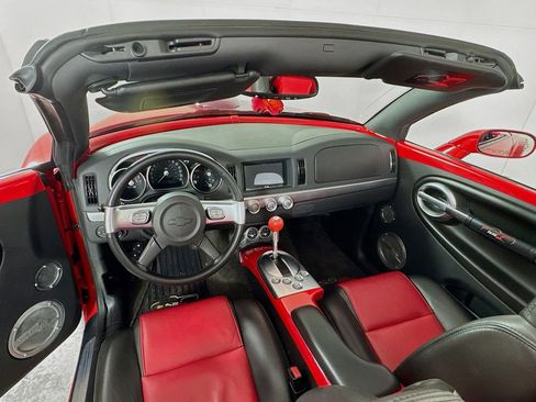 Used 2004 Chevrolet SSR w/ Preferred Equipment Group image 27