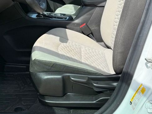 Used 2019 Chevrolet Equinox LS image 14