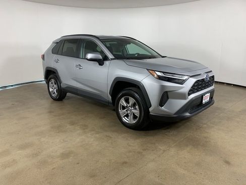 Used 2023 Toyota RAV4 XLE w/ XLE Grade Weather Package AWD/4WD image 5
