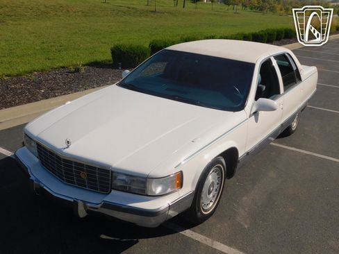 Used 1995 Cadillac Fleetwood Brougham image 9