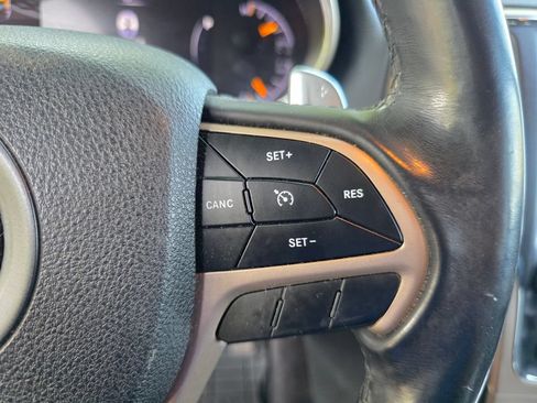 Used 2017 Jeep Grand Cherokee Laredo w/ Quick Order Package 23E AWD/4WD image 25
