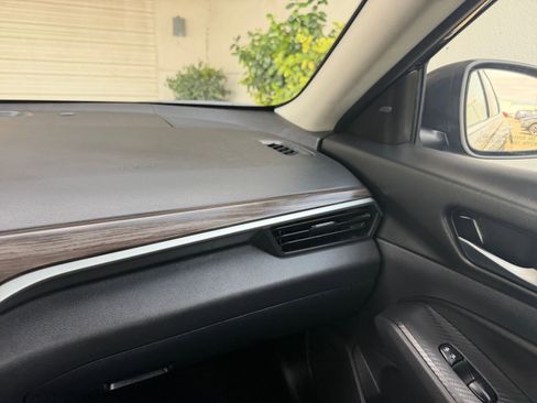 Used 2025 Nissan Altima 2.5 SV image 36