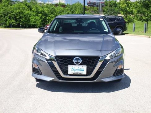 Used 2020 Nissan Altima 2.0 SR FWD image 2