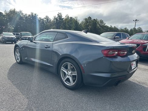 Used 2019 Chevrolet Camaro LT image 6
