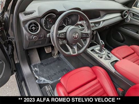 Used 2023 Alfa Romeo Stelvio Veloce image 20