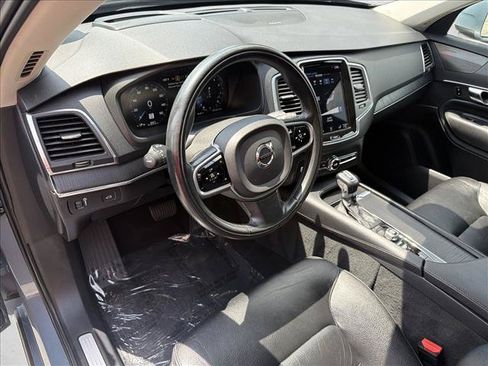 Used 2020 Volvo XC90 T6 Momentum AWD/4WD image 13