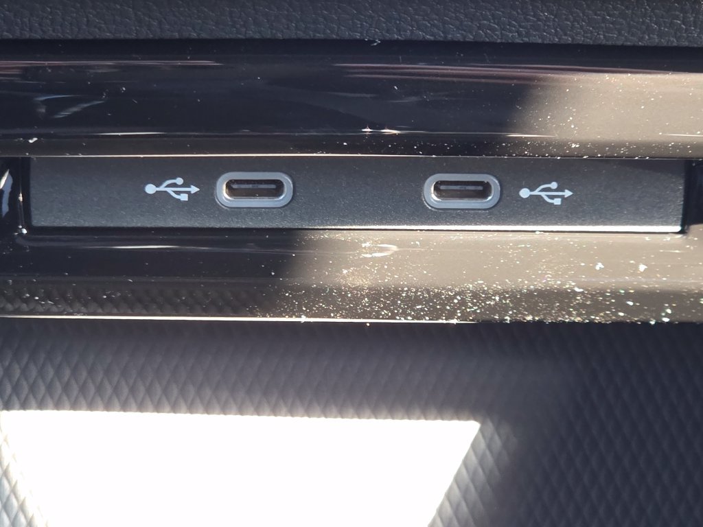 New 2026 Volkswagen GTI SE FWD image 16
