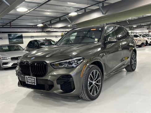 Used 2023 BMW X5 xDrive40i w/ M Sport Package image 5